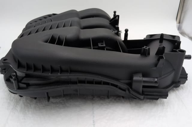 Ram ProMaster 2014-2021 Jeep Cherokee 2014-2022 Upper Intake Manifold 68240667AC — photo 2 of 7
