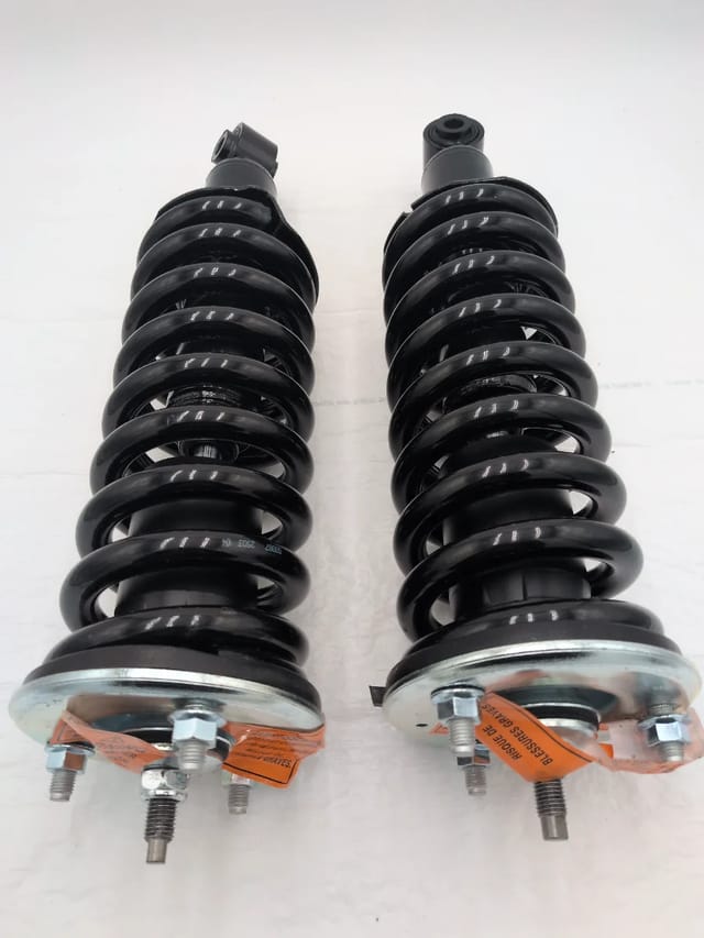Nissan Pathfinder 2005-2012 Xterra 2005-2015 Front Strut & Coil Spring Assembly Pair 171103 — photo 1 of 6