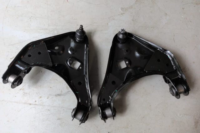 Ford Ranger 1998-2011 Explorer Mazda B-Series Front Lower Control Arms Ball Joints Torsion Bar Pair — photo 7 of 9