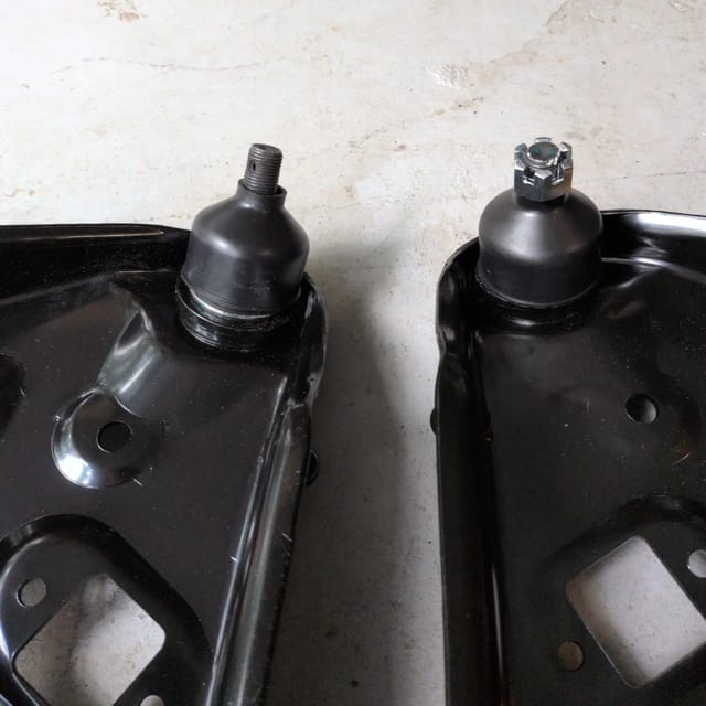 Ford Ranger 1998-2011 Explorer Mazda B-Series Front Lower Control Arms Ball Joints Torsion Bar Pair — photo 8 of 9