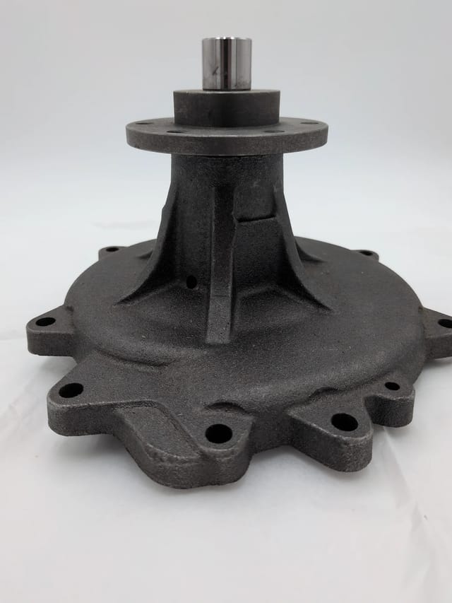 International Navistar DT466 7.6L Heavy Duty Water Pump HD6301 685155C94 — photo 2