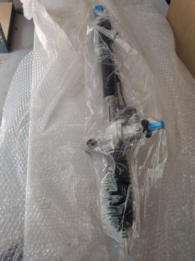 Honda CR-V 1997-2001 Power Steering Rack and Pinion Assembly 53601S10A01 — photo 2