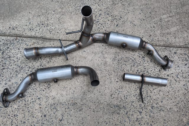Ford F-150 2015-2020 3.5L EcoBoost Turbo Catalytic Converter Y-Pipe Kit 52605 — photo 2