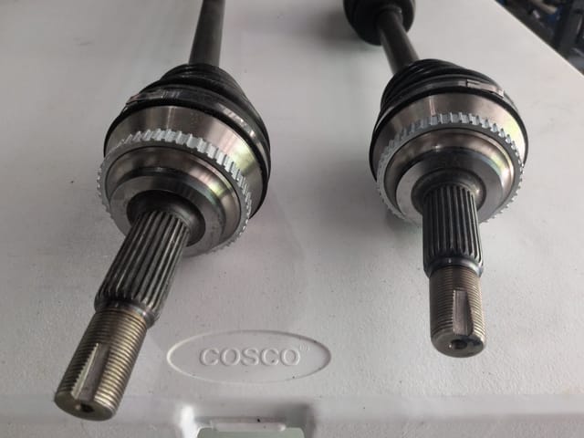 Front CV Axle Shaft Pair, Left and Right - Corolla, Matrix, Vibe 1.8L — photo 3