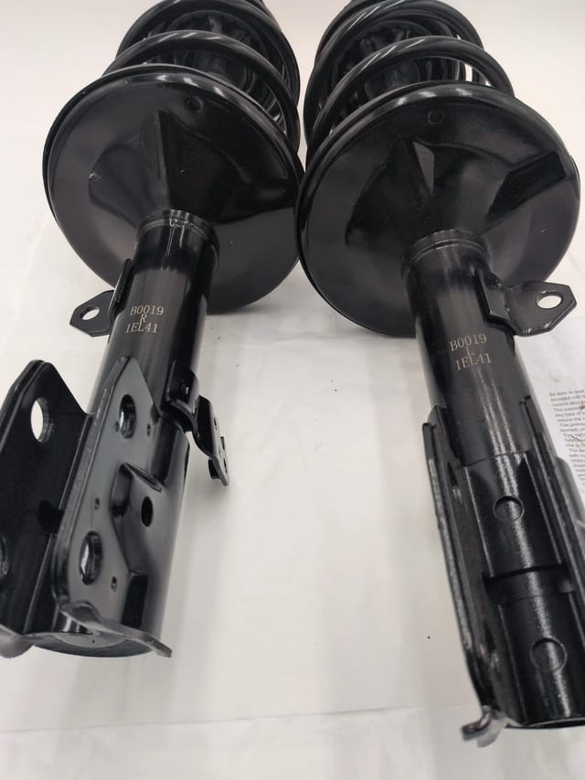 Toyota Corolla 2009-2013 Matrix 2011-2013 1.8L Front Strut Assembly Pair BUSOK100 — photo 2
