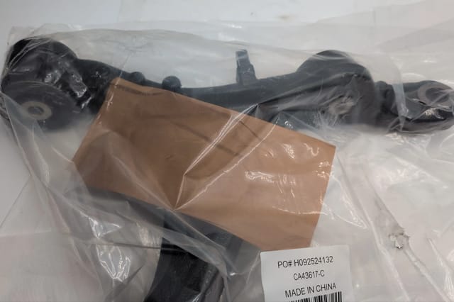 Acura TL 2009-2014 Front Lower Control Arm Pair CA43617LR-C — photo 3