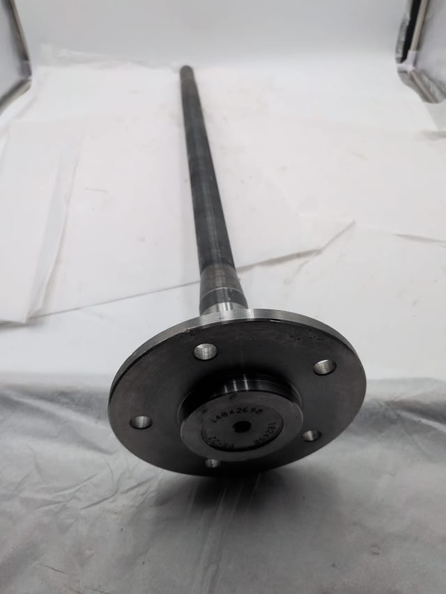 Rear Axle Shaft 14042690 - Motive Gear GM 8.5in 10-Bolt 28-Spline RH 34in - No Wheel Studs