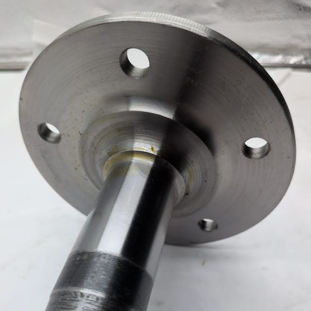 Rear Axle Shaft 14042690 - Motive Gear GM 8.5in 10-Bolt 28-Spline RH 34in - No Wheel Studs — photo 4