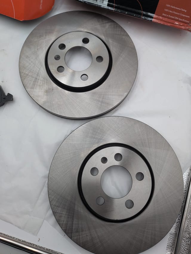288mm Front Brake Rotor & Ceramic Pad Kit VW Jetta Golf Beetle - Missing One Pad — photo 6