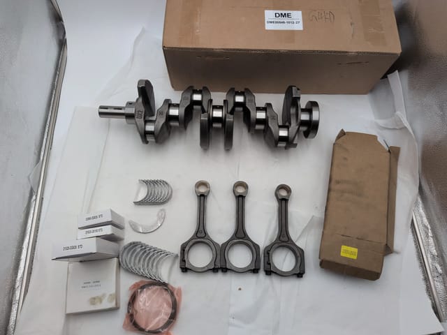 Hyundai Kia G4KD 2.0L Crankshaft, 3 Conn Rods, Bearings & Rings 23111-2G010
