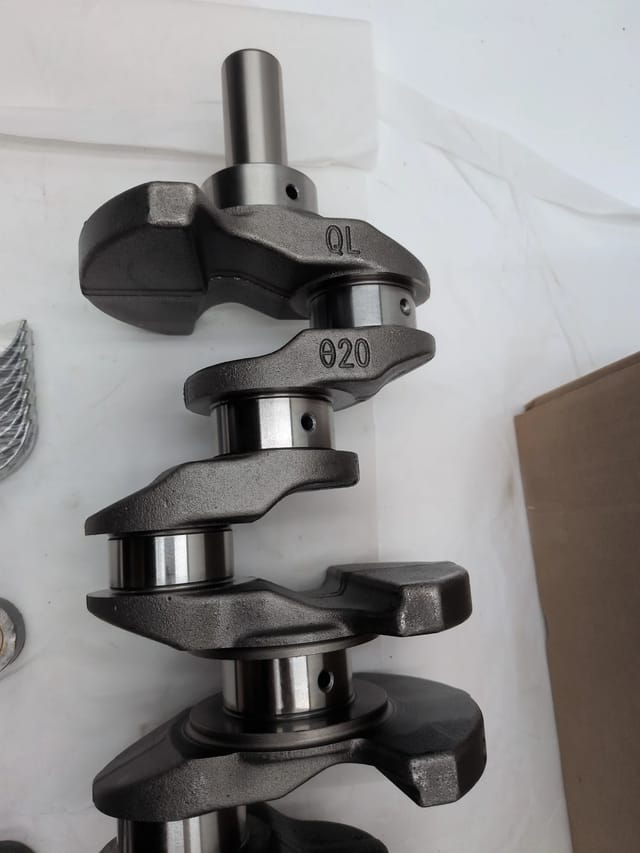 Hyundai Kia G4KD 2.0L Crankshaft, 3 Conn Rods, Bearings & Rings 23111-2G010 — photo 6