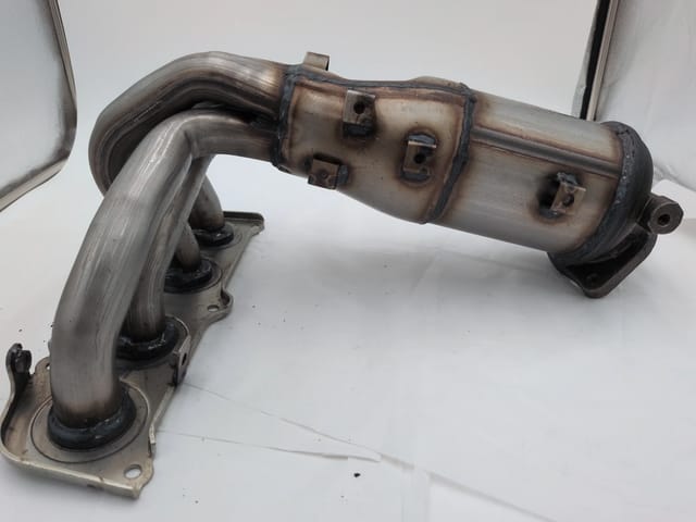 Catalytic Converter with Exhaust Manifold - 2007-2009 Toyota Camry / 2006-2008 Solara 2.4L — photo 5