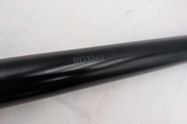Jeep Grand Cherokee Commander 2005-2006 3.7L Front Driveshaft Prop Shaft 52105758AB — photo 3