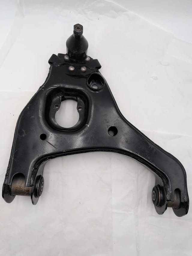 Chevy Silverado / GMC Sierra 1500 1999-2007 2WD Front Right Lower Control Arm RK620264 — photo 2