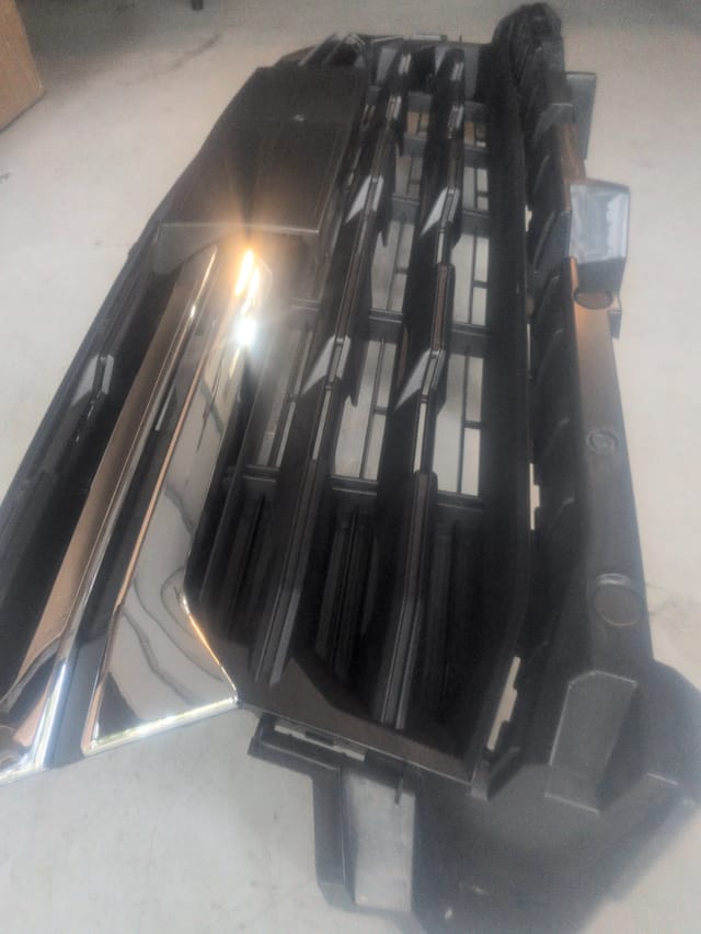 Front Upper Grille for Chevrolet Colorado 2021-2022, Chrome Trim — photo 2