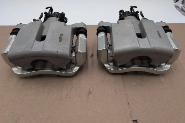Buick LaCrosse Chevy Impala Pontiac Grand Prix Rear Brake Caliper Pair 18B5010 18B5011 — photo 4