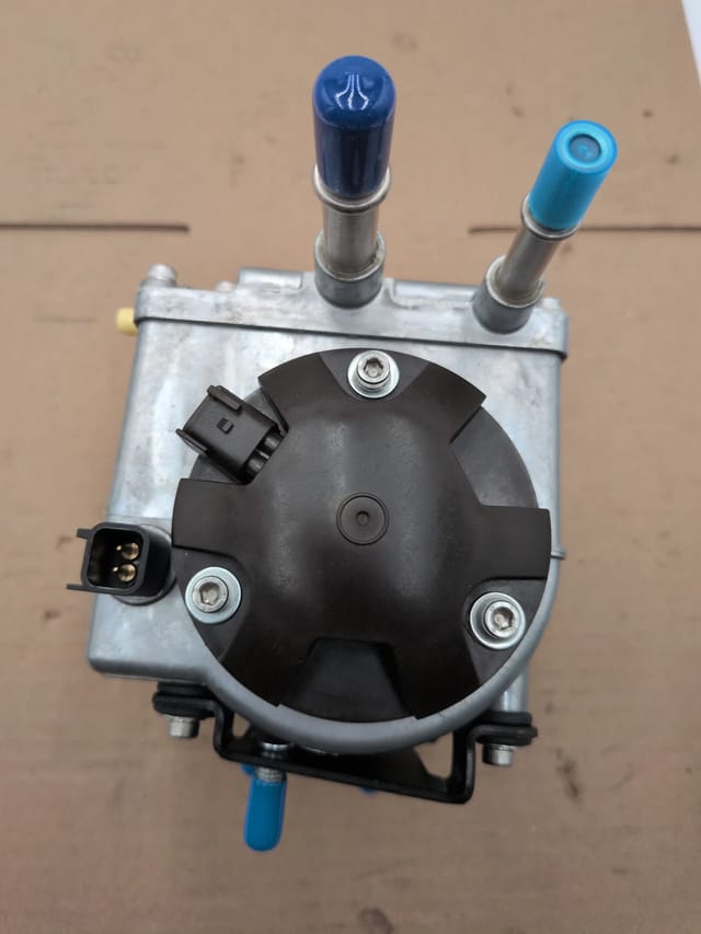 Ford Super Duty 2008-2010 6.4L Diesel Frame Fuel Pump Assembly w/ Filter 8C3Z9G282A — photo 4