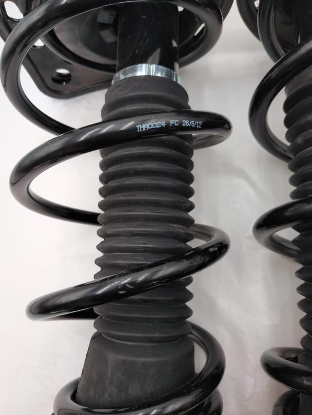 Toyota Camry 2012-2017 Rear Complete Strut & Coil Spring Assembly Pair 172942 172943 — photo 5