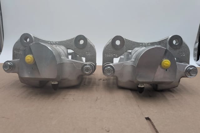 Rear Brake Caliper Pair with Brackets 18-B5118 18-B5119 for Cadillac CTS 2008-2013 3.0L 3.6L — photo 4