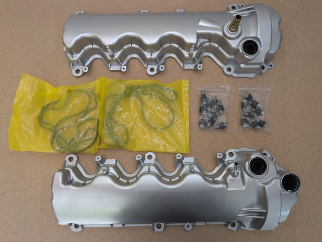 Left and Right Engine Valve Cover Pair with Gaskets Bolts Ford 4.6L 5.4L 3V V8