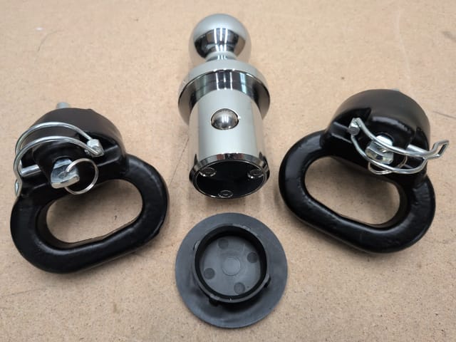 Puck System Gooseneck Hitch Ball Kit 60692 2-5/16 in Ford Super Duty / GM HD / Titan XD — photo 2