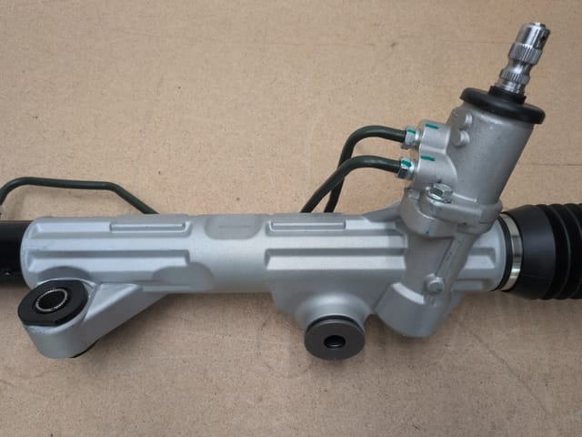 Toyota Tundra 2000 to 2006 Sequoia 2001 to 2007 Power Steering Rack and Pinion 442500C020 — photo 3