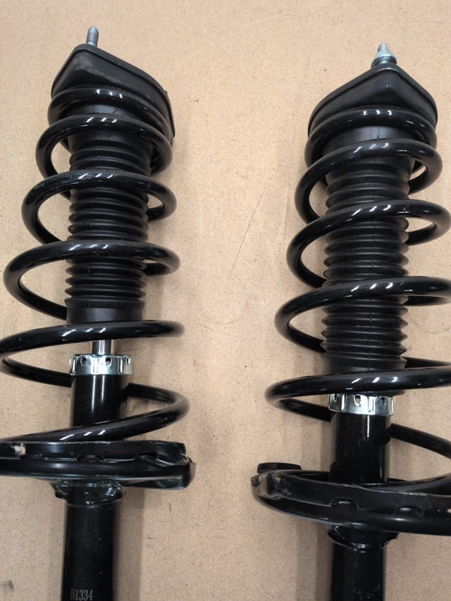 Rear Complete Loaded Strut Assembly Pair - Toyota Highlander 2008 to 2013, Venza 2013 to 2015 FWD — photo 4