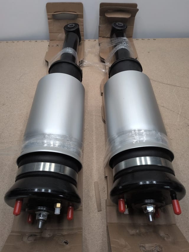 Land Rover LR3 LR4 Range Rover Sport Front Air Suspension Strut Pair RNB501250