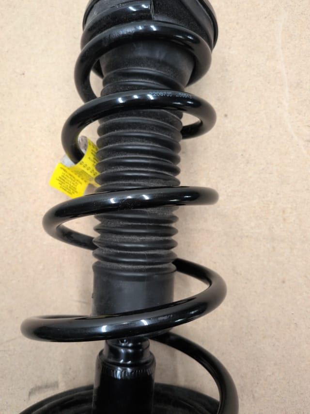 Monroe 171492 Quick-Strut Rear Right Complete Strut Assembly — photo 4