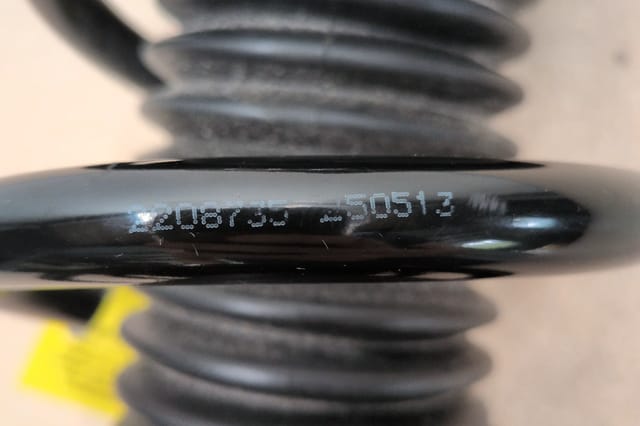 Monroe 171492 Quick-Strut Rear Right Complete Strut Assembly — photo 5