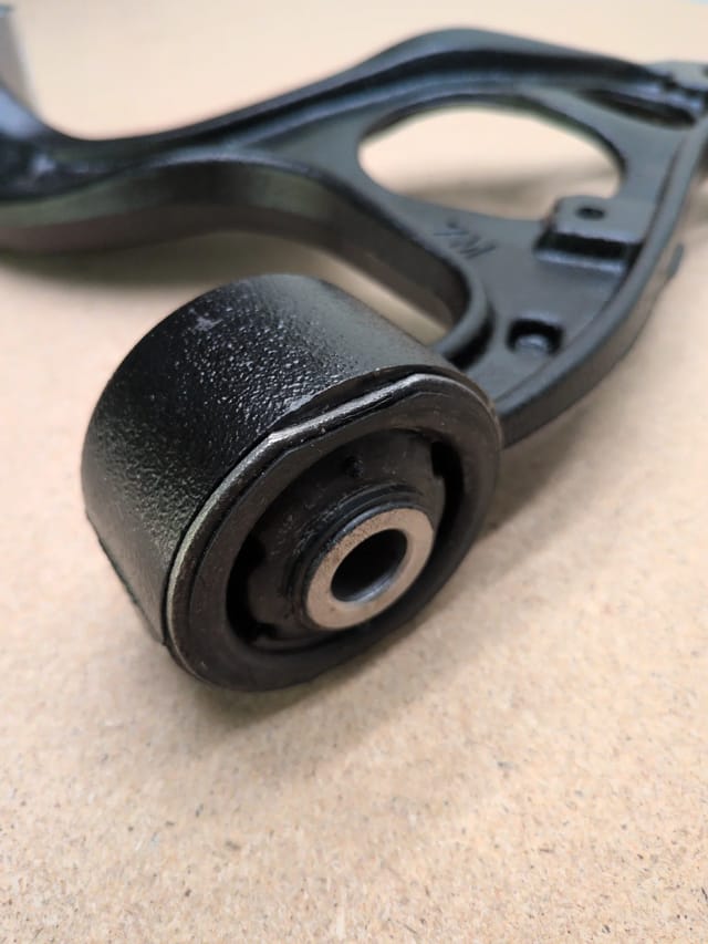 Rear Upper Control Arm with Ball Joint, Right Side, Ford Explorer Flex Taurus — photo 2
