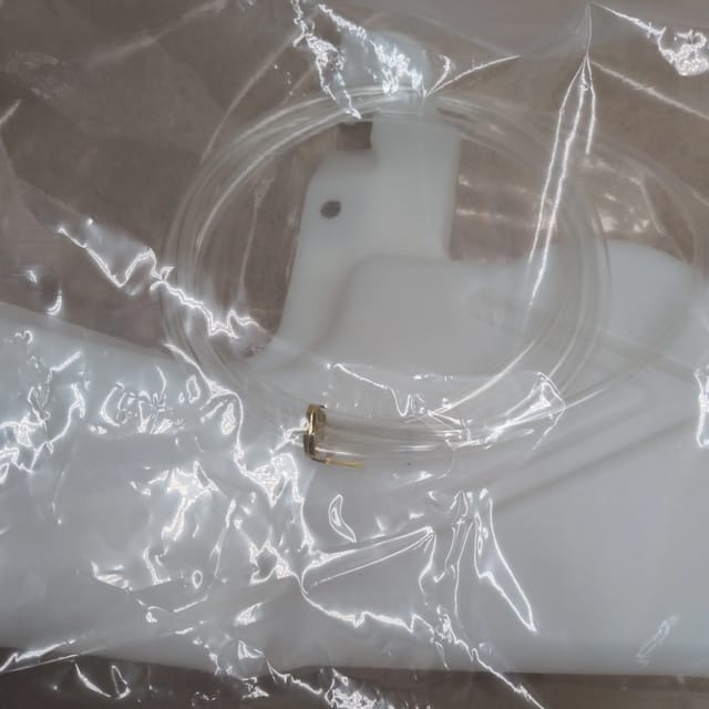 Windshield Washer Reservoir with Pump for 2011 to 2022 Jeep Grand Cherokee WK2 — photo 4