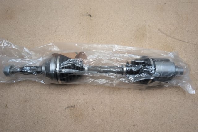 Front Right CV Axle 1997 to 2005 S10 Blazer Sonoma Jimmy 4WD ZR2 - MOOG 10S014R