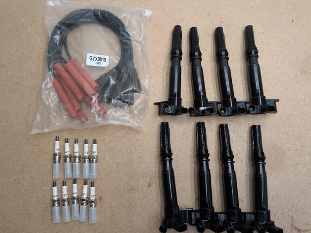 6.2L Ford F-150 F-250 F-350 Ignition Coil Spark Plug Kit UF631 UF639 2011 2014
