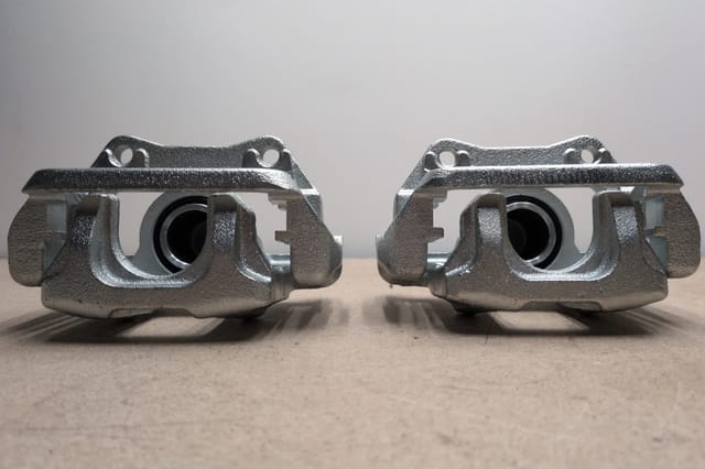 Rear Brake Calipers with Brackets, Left and Right Pair, for 2011 to 2017 Honda Odyssey — photo 3