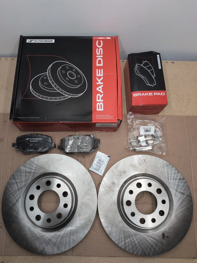 Front Brake Rotors and Ceramic Pads Kit 305mm Jeep Compass Renegade Fiat 500X