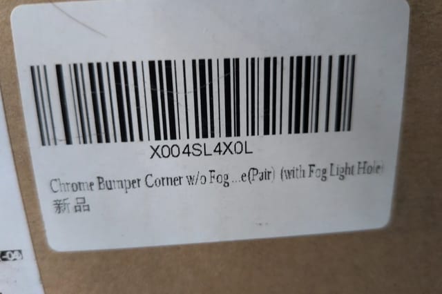 Peterbilt 579 2013-2019 Black Front Bumper Corners Pair w/ Fog Light Hole — photo 9