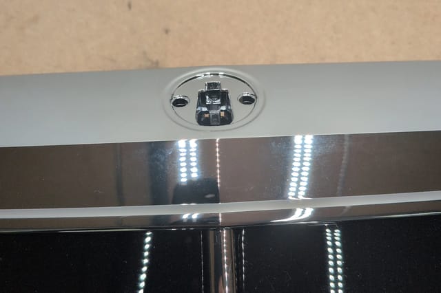 Mercedes-Benz S550 W222 S-Class Front Grille Camera Hole 2014-2017 — photo 6