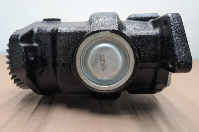 Air Brake Compressor for Cummins 6BT 6CT 8.3 Diesel 4946294 5286966 3976366 New — photo 2