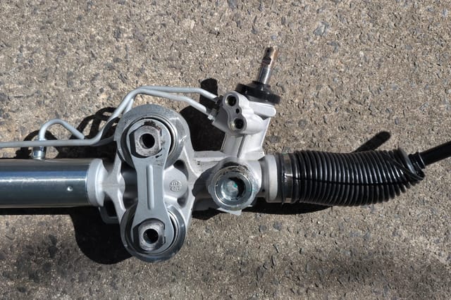 Rack and Pinion 2007-2014 Chevy Tahoe GMC Yukon — photo 3