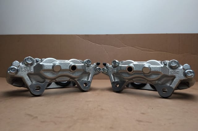 Front Brake Calipers Toyota Tundra Sequoia 2000-2006 — photo 2