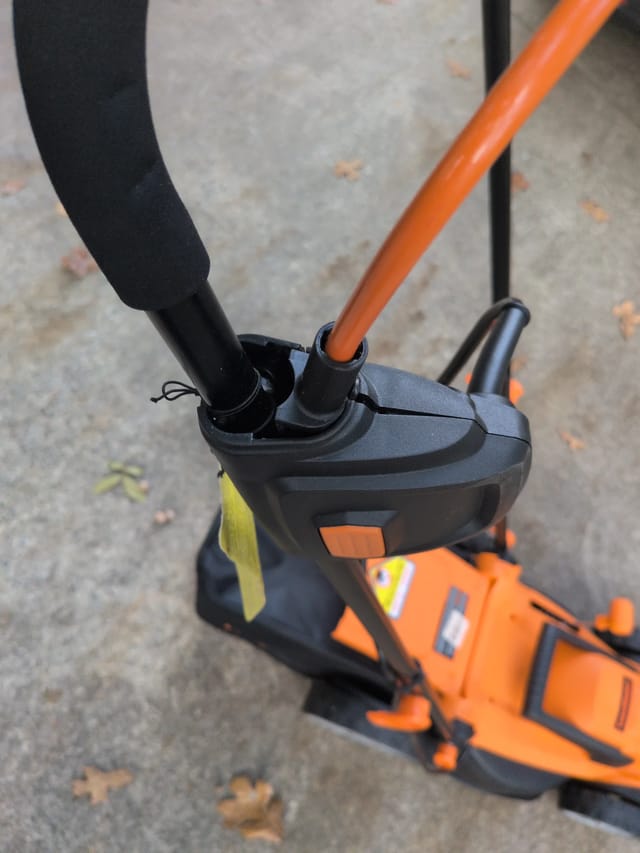 For Parts or Repair LawnMaster MEB1216K 16" Corded Electric Lawn Mower — photo 4